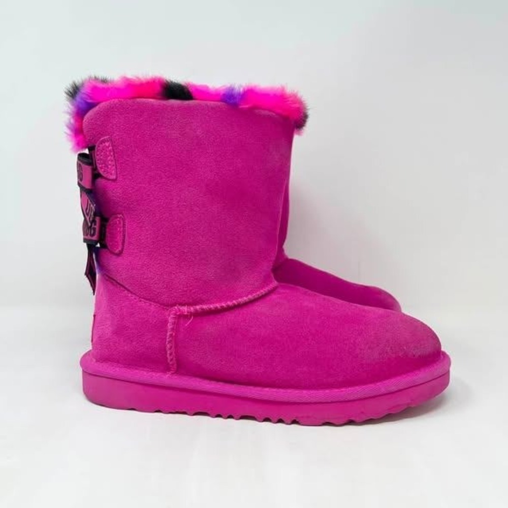 Ugg Mini Bailey Bow Boots Youth Girls 4 Pink Plaid Punk Rock Black Fur - Picture 2 of 10